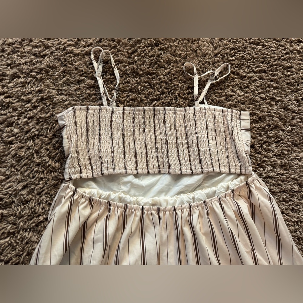 Flowy Brown and Creme Striped Maxi Dress - Picture 5 of 6